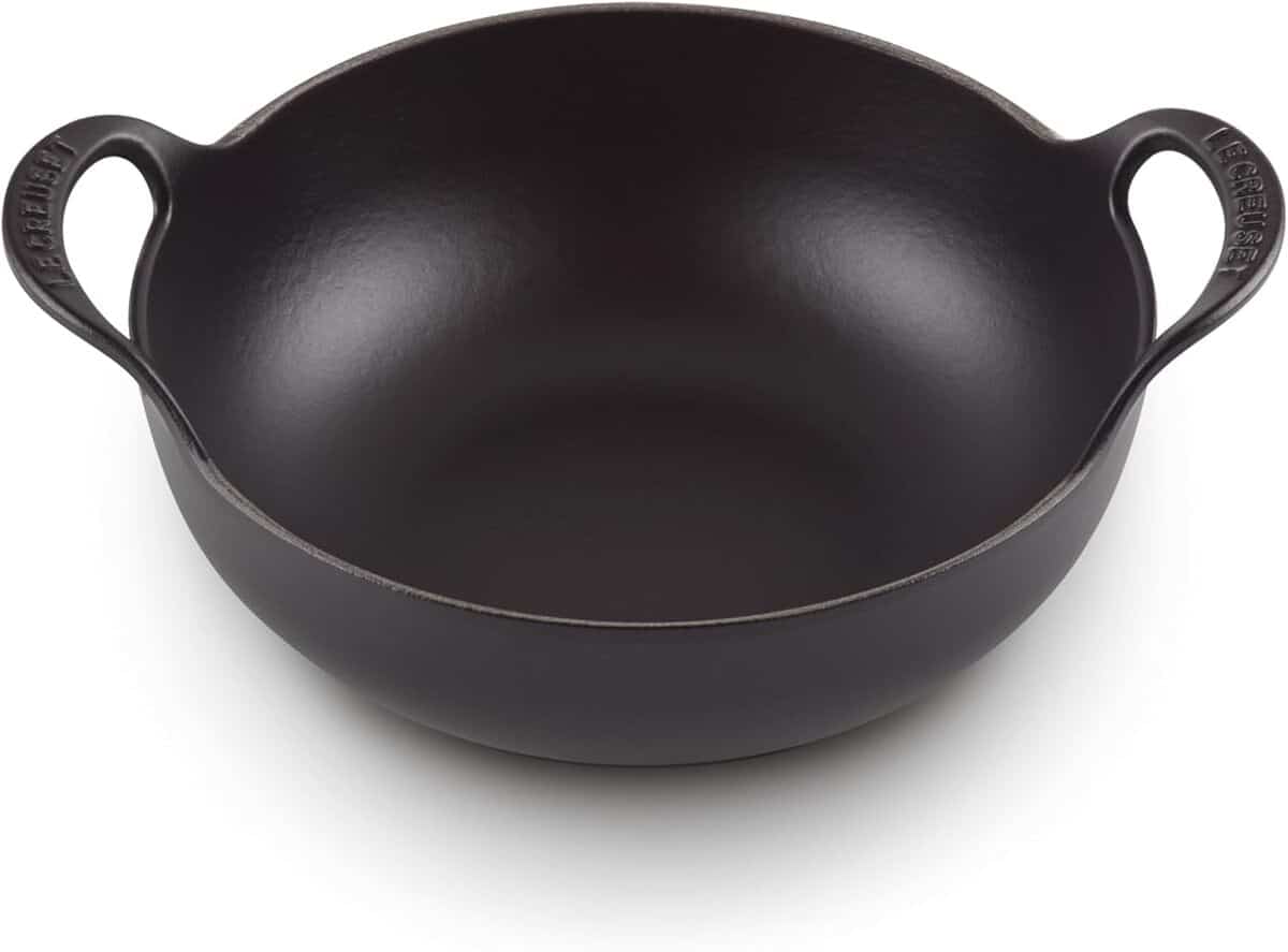 Test du plat balti en fonte noire Le Creuset 24 cm