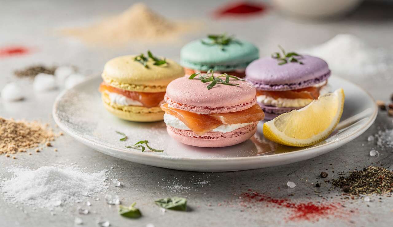 Recette de Macarons Tomate, saumon Fumé et Basilic