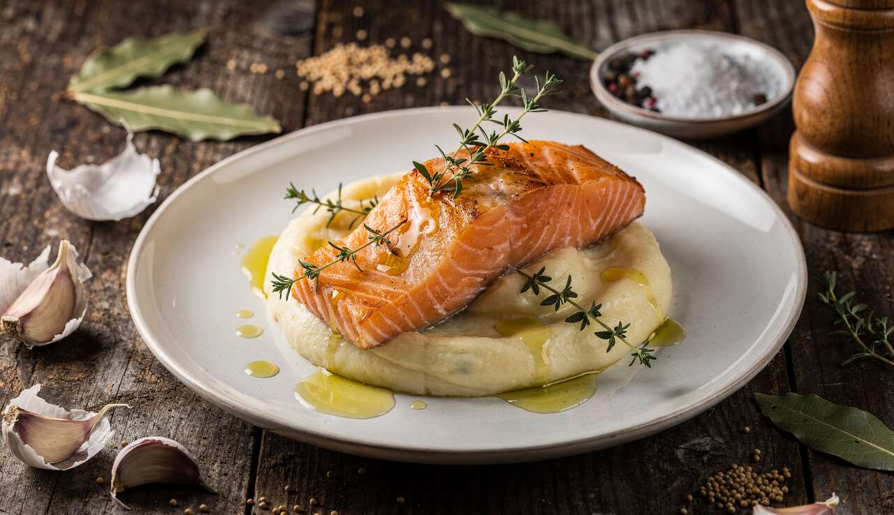 Tournedos de saumon rôti et céleri-rave braisé, vinaigrette acidulée