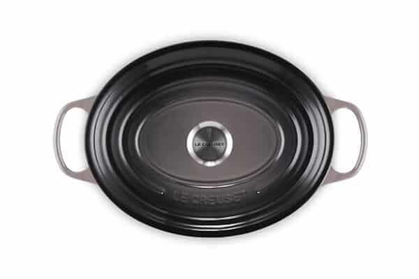 Découvrez notre avis détaillé sur la performance de la cocotte ovale Le Creuset Signature 31 cm : un indispensable pour votre cuisine, puissant et fiable.