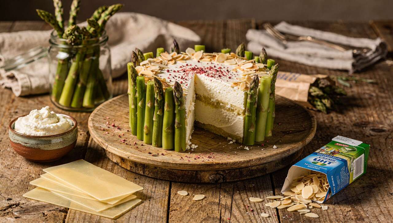 Recette charlotte d'asperges vertes, ricotta et amandes