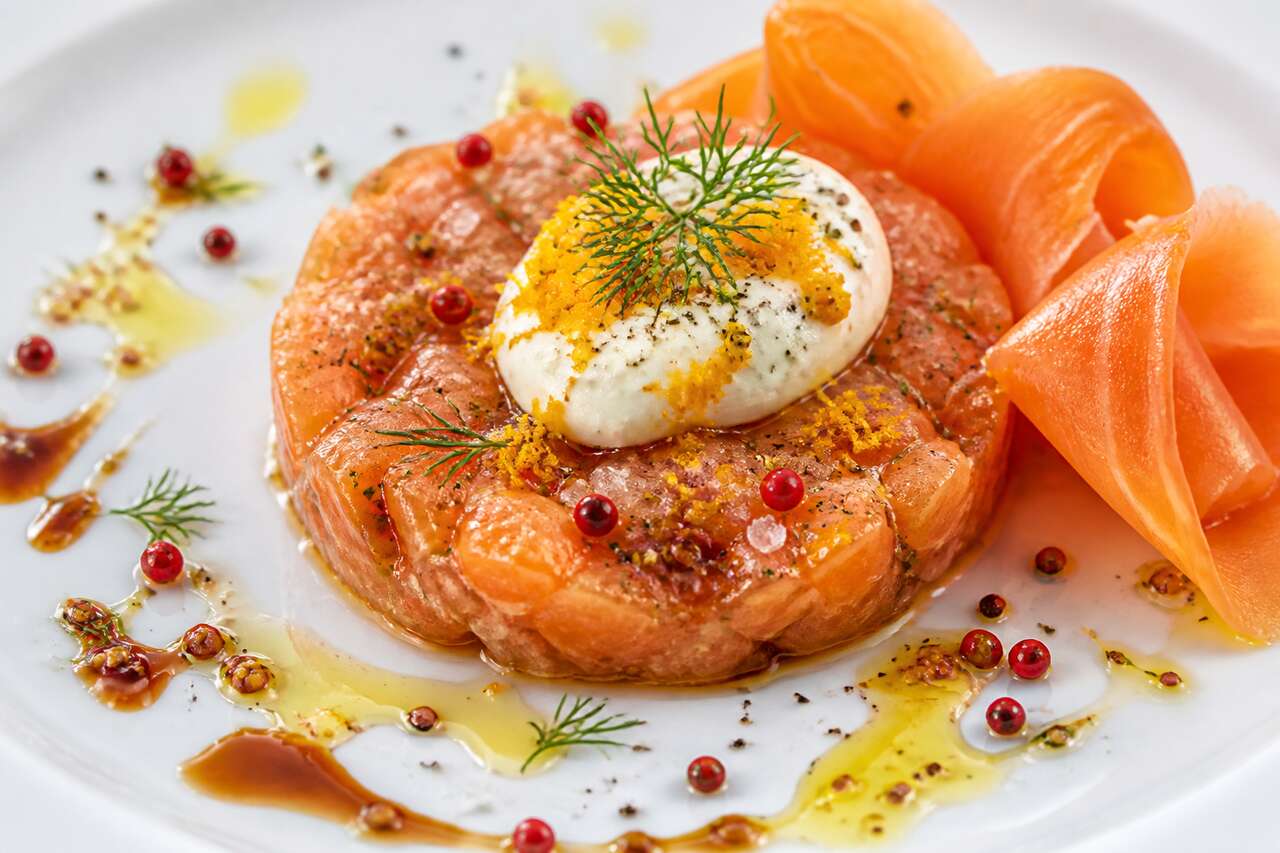 Tartare de saumon à la moutarde et mascarpone à l'orange