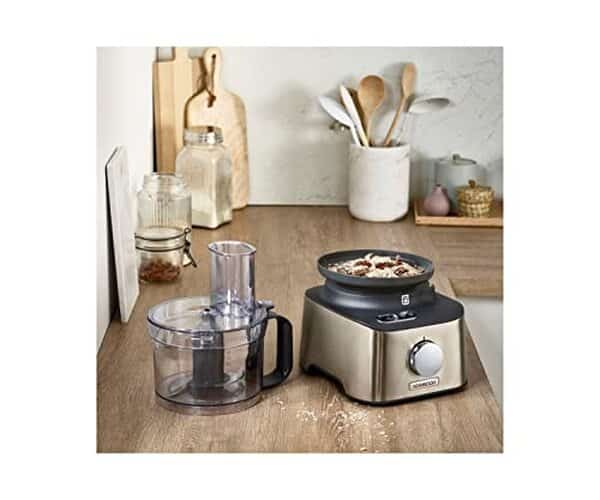 Découvrez notre test détaillé du robot de cuisine Kenwood Multipro Compact+ 800 W : performances, fonctionnalités et balance intégrée pour un avis complet. 