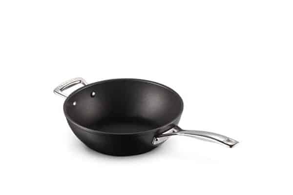 Découvrez notre test détaillé de la poêle wok Le Creuset 26 cm : performances, avantages et avis pour bien choisir votre wok de qualité.